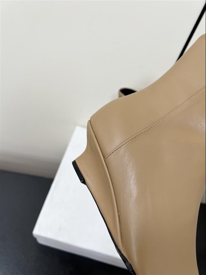 20251128174315225 370